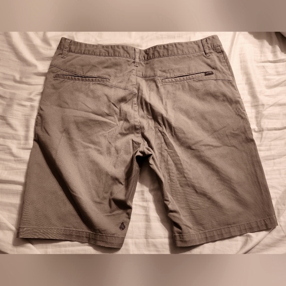Volcom Men's Walking Shorts - Picture 5 of 5